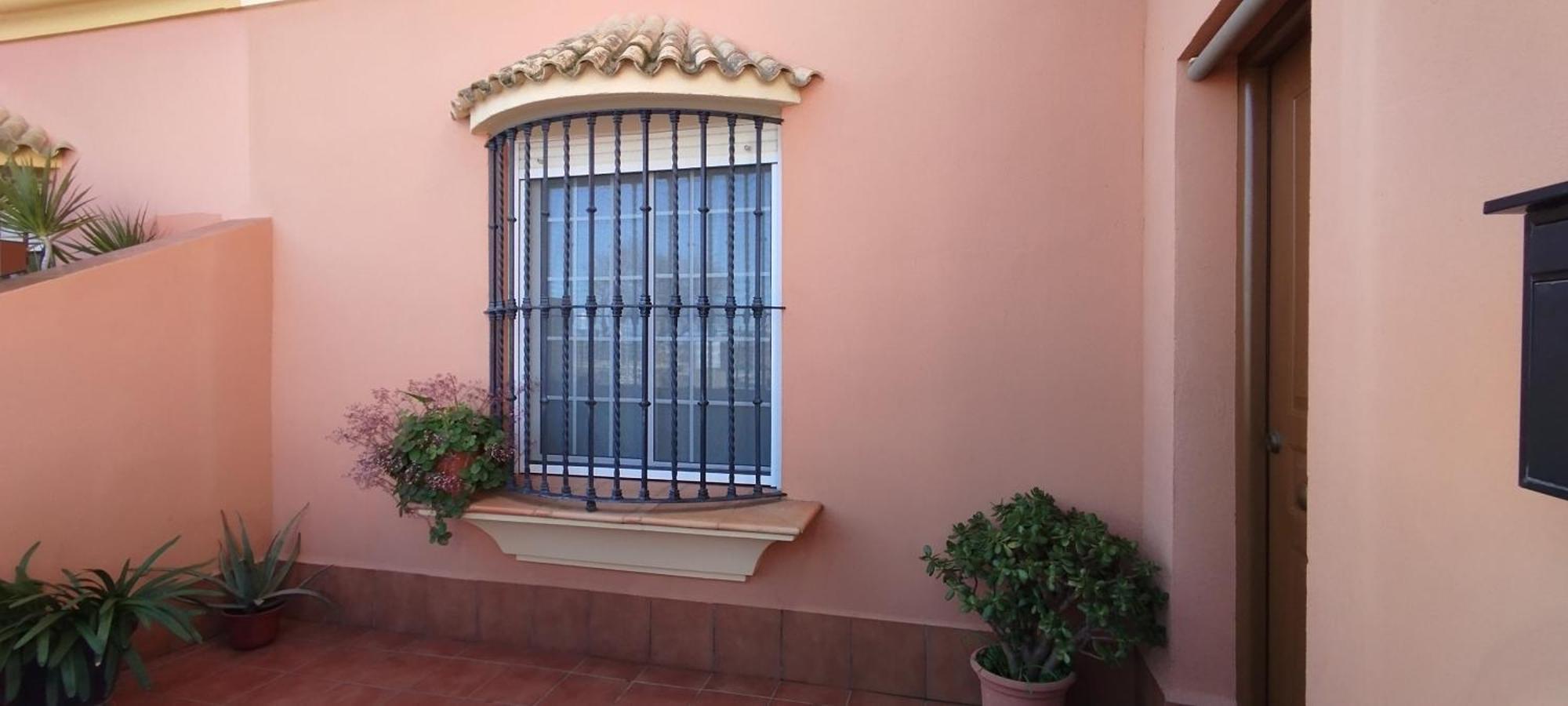 Gloria Fuertes Villa Seville Exterior photo